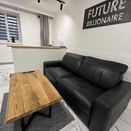 Family Apartment Винница Экстерьер фото
