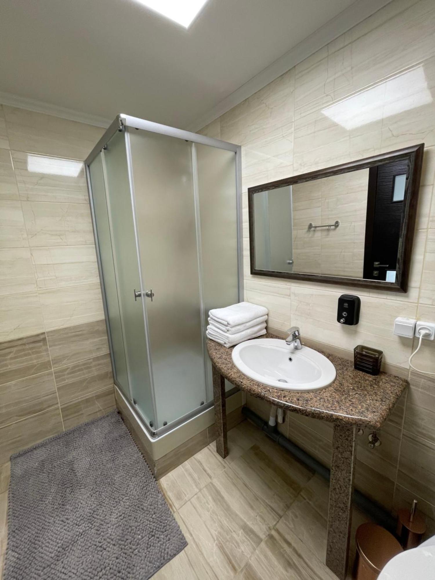 Family Apartment Винница Экстерьер фото